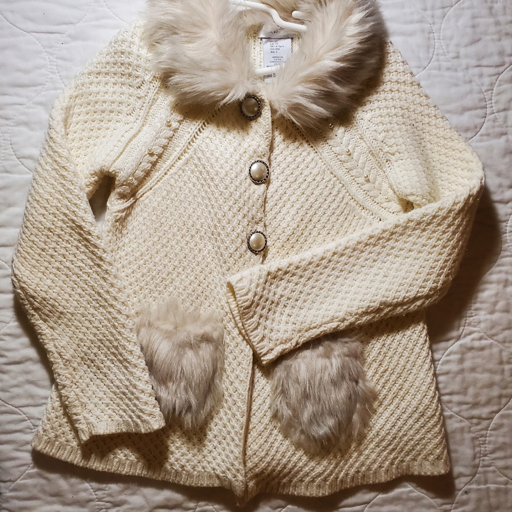 Like New Tahari Girls Sweater